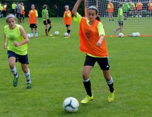 COERVER&reg; COACHING JUST4GIRLS SUMMER CAMP 2015 - OPEN FOR SIGN UP